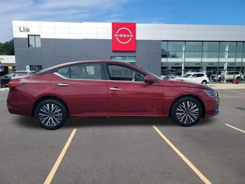 Certified 2023 Nissan Altima 2.5 SV AWD/4WD image 8