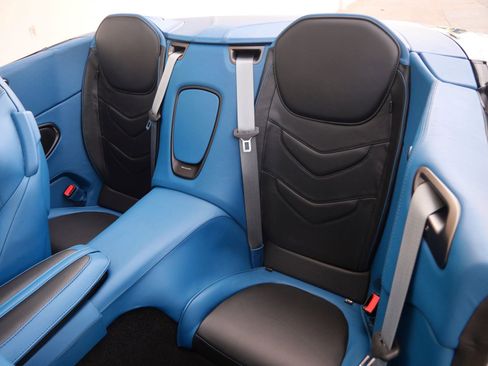 Used 2020 Aston Martin DBS Superleggera Volante image 28