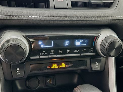 Used 2025 Toyota RAV4 LE image 22