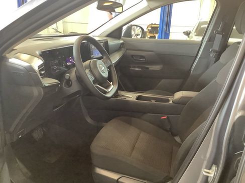 Used 2025 Nissan Kicks S AWD/4WD image 9