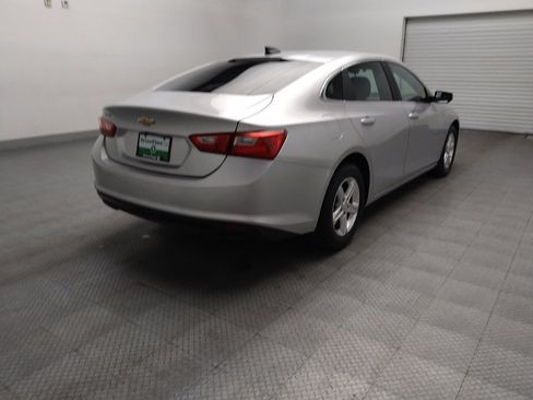 Used 2021 Chevrolet Malibu LS FWD image 10