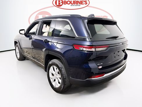 Used 2024 Jeep Grand Cherokee Limited AWD/4WD image 9