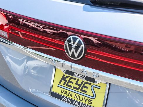 Used 2024 Volkswagen Atlas SE FWD image 9