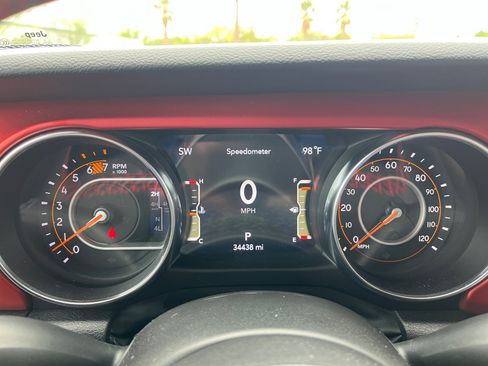 Used 2023 Jeep Wrangler Rubicon w/ LED Lighting Group AWD/4WD image 17