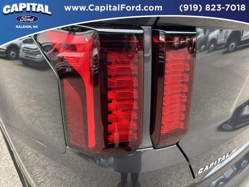 Used 2022 Kia Sorento EX w/ Panoramic Sunroof Package FWD image 15
