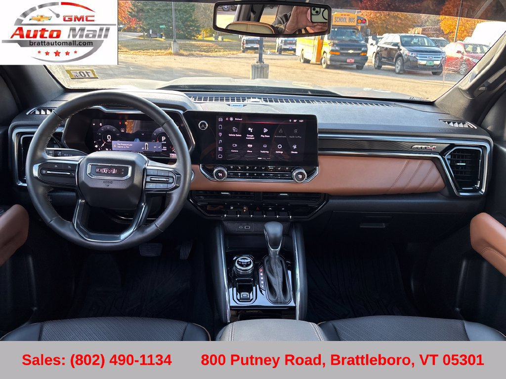 Used 2024 GMC Canyon AT4 w/ AT4 Premium Package AWD/4WD image 13