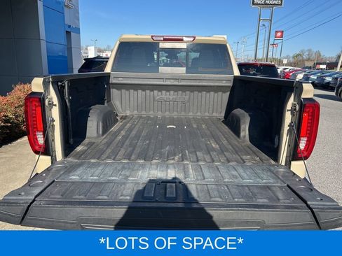 Used 2022 GMC Sierra 1500 AT4 w/ AT4 Preferred Package image 10