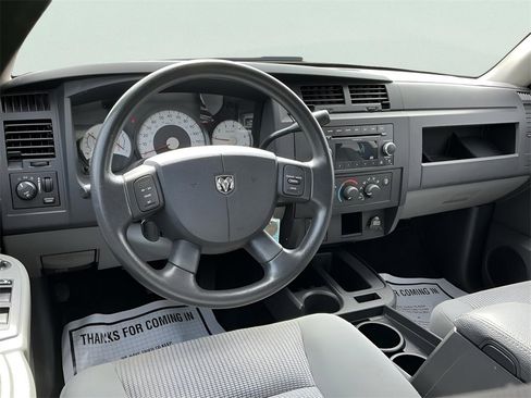 Used 2011 Dodge Dakota Big Horn image 32