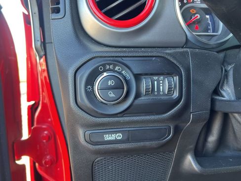 Used 2020 Jeep Gladiator Rubicon image 22