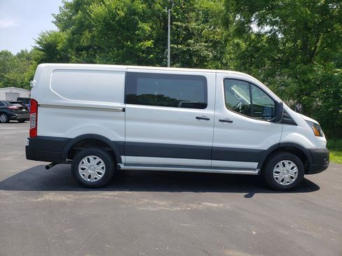 Used 2025 Ford Transit 250 Low Roof w/ Exterior Upgrade Package RWD image 4