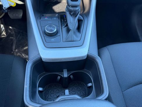 Used 2025 Toyota RAV4 LE image 40