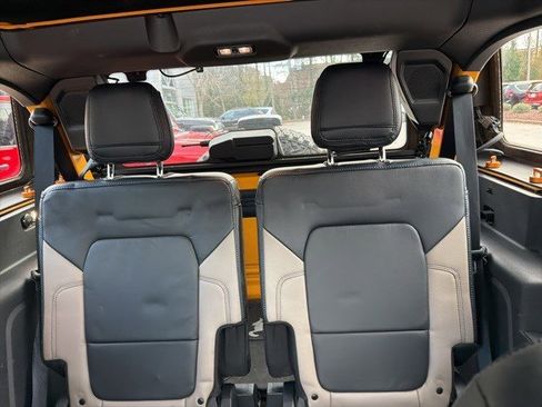 Used 2022 Ford Bronco Wildtrak image 9