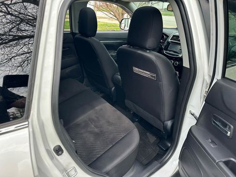 Used 2015 Mitsubishi Outlander Sport SE AWD/4WD image 29