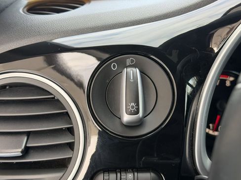 Used 2013 Volkswagen Beetle 2.5 50's Edition image 30