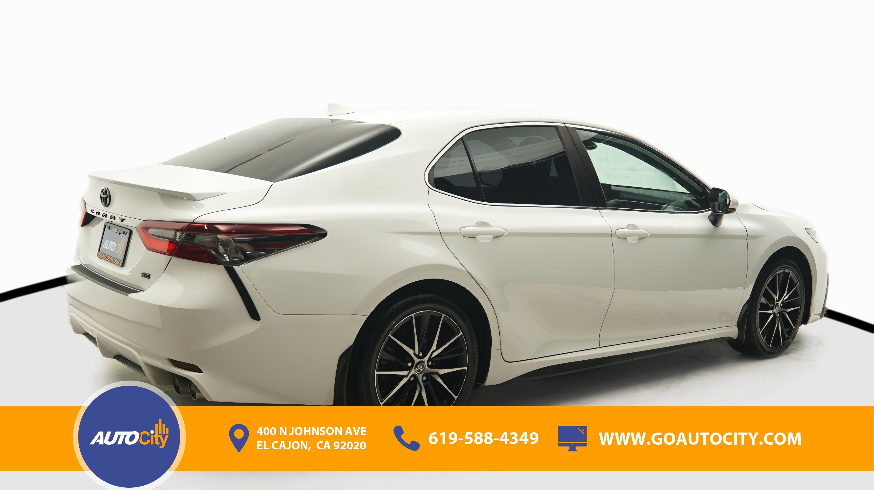 Used 2024 Toyota Camry SE w/ Blackout Package (TMS) FWD image 6