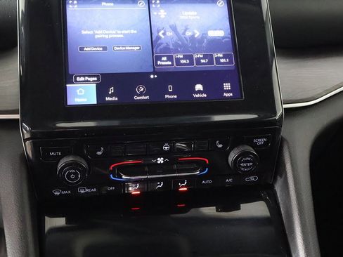 Used 2022 Jeep Grand Cherokee L Limited image 44