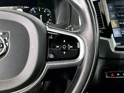 Used 2018 Volvo XC90 T6 Momentum w/ Convenience Package image 24