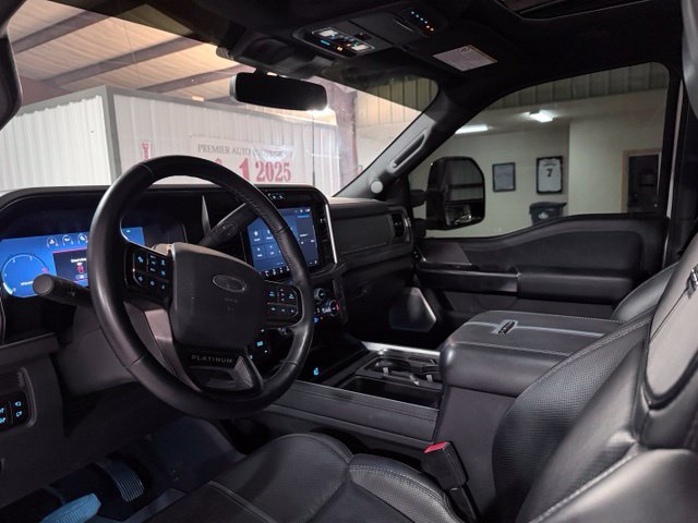 Used 2025 Ford F250 Platinum AWD/4WD image 8