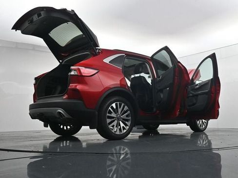 Certified 2022 Ford Escape Titanium w/ Class II Trailer Tow Package AWD/4WD image 41