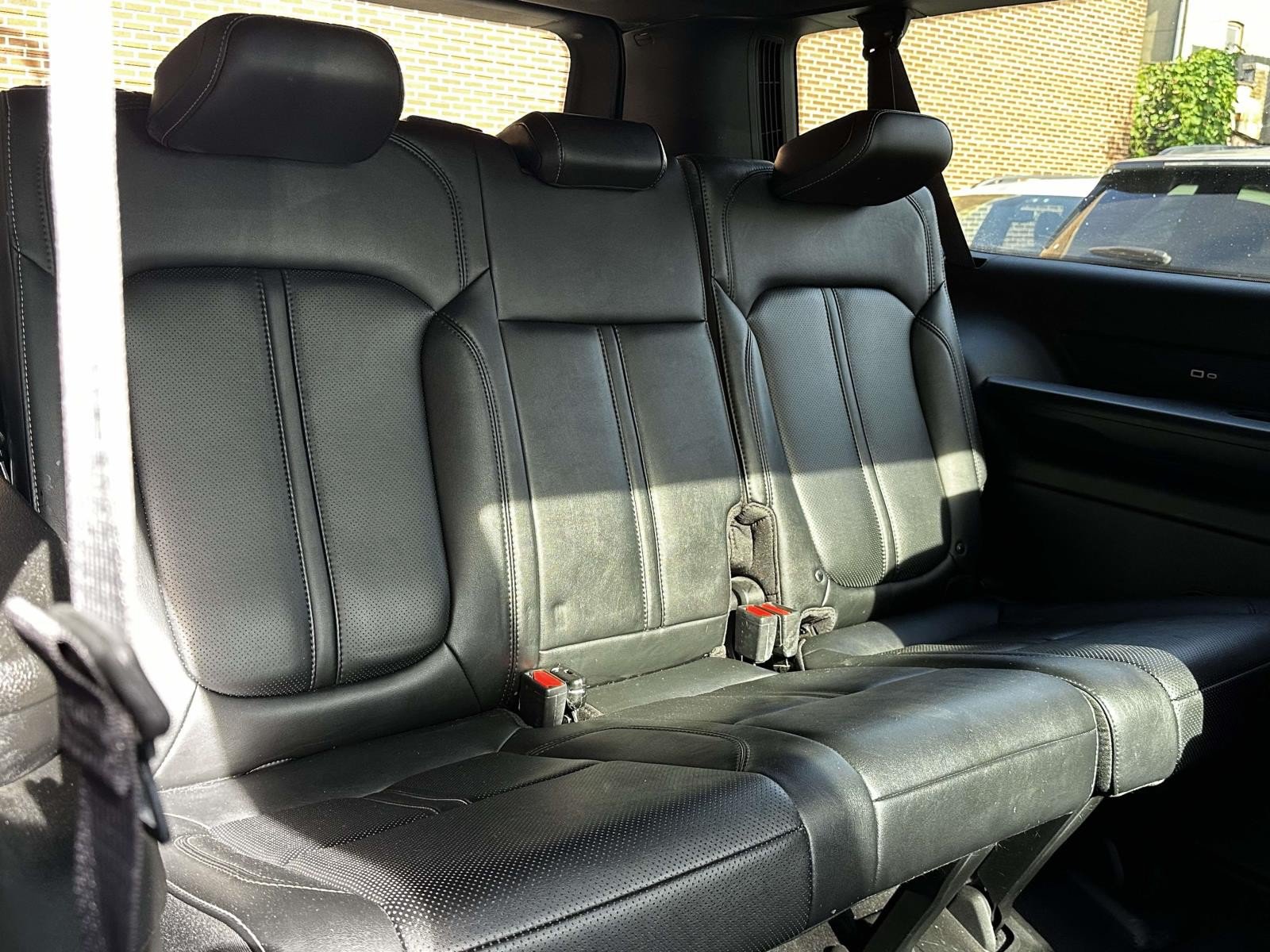 Used 2023 Jeep Wagoneer L Series II w/ Premium Group I AWD/4WD image 18