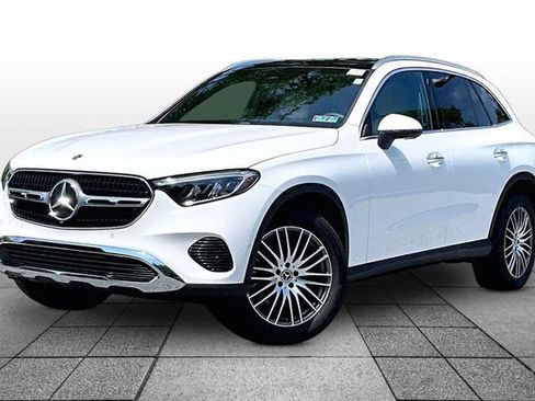 Certified 2026 Mercedes-Benz GLC 300 4MATIC image 2