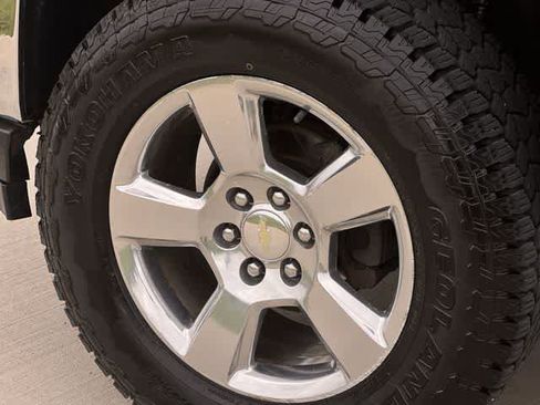 Used 2018 Chevrolet Silverado 1500 LT w/ Texas Edition AWD/4WD image 9