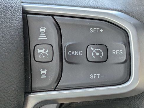 Used 2025 RAM 1500 Big Horn AWD/4WD image 30