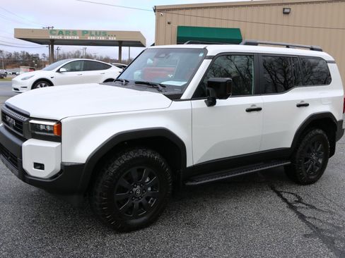 Used 2024 Toyota Land Cruiser w/ Premium Package image 1