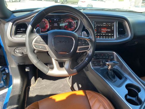 Used 2022 Dodge Challenger SRT Hellcat w/ Plus Package RWD image 10
