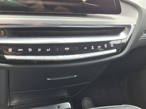 Used 2024 Cadillac Lyriq Luxury w/ LPO, Floor Liner Package AWD/4WD image 11