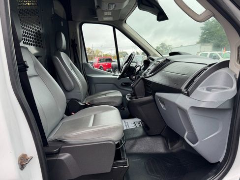 Used 2017 Ford Transit 150 130 Medium Roof image 18