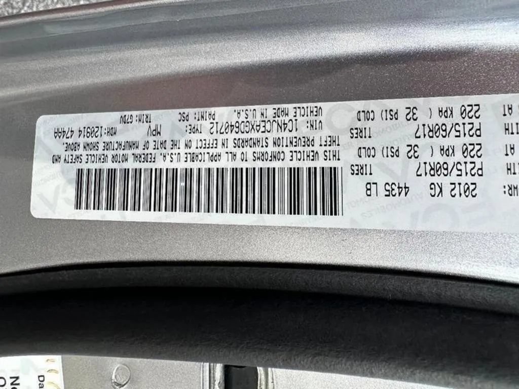 Used 2016 Jeep Compass Latitude FWD image 37