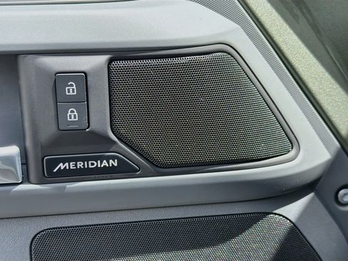 Certified 2025 Land Rover Defender 110 S AWD/4WD image 24