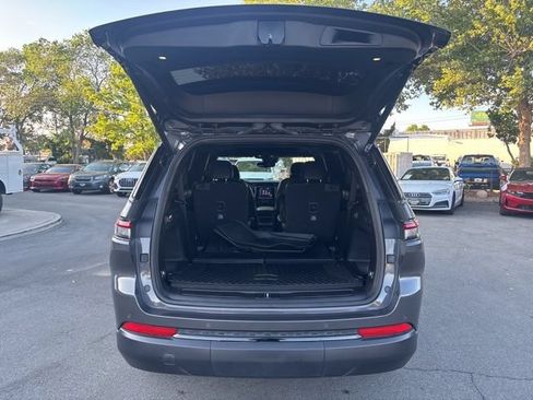 Used 2024 Jeep Grand Cherokee L Altitude AWD/4WD image 43