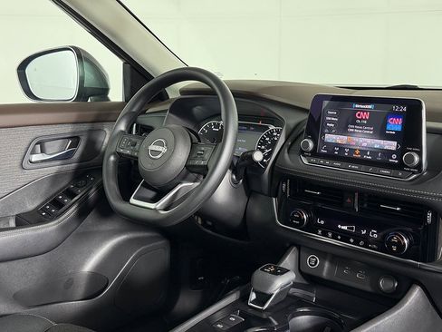 Used 2022 Nissan Rogue SV image 24