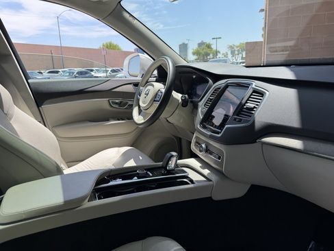Used 2025 Volvo XC90 T8 Core w/ Protection Package Premier AWD/4WD image 37