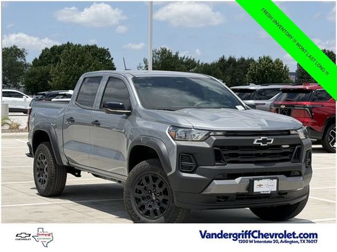 New 2026 Chevrolet Colorado Trail Boss AWD/4WD image 2