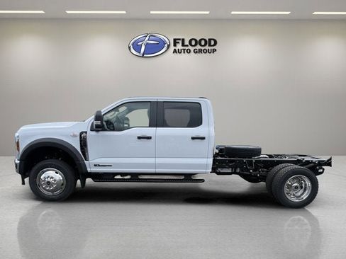 New 2026 Ford F550 4x4 Crew Cab image 5