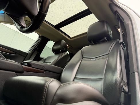 Used 2019 Cadillac XTS Luxury image 10