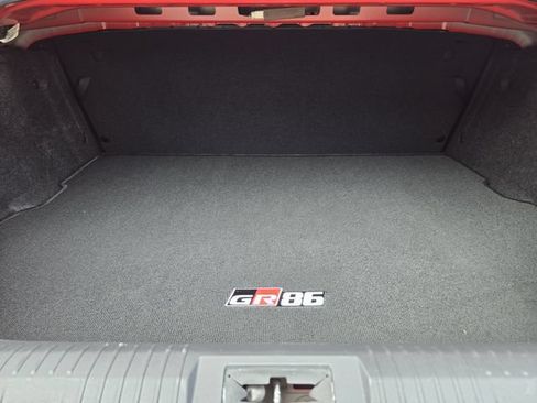 Used 2025 Toyota GR86 Premium RWD image 28