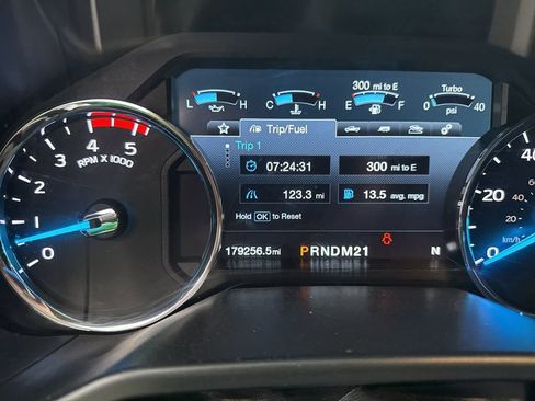 Used 2017 Ford F250 Lariat w/ Chrome Package image 16