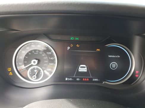 Used 2026 Genesis G70 2.5T image 8