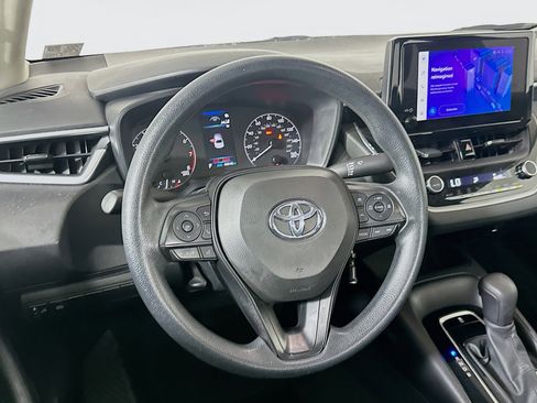 Used 2024 Toyota Corolla LE image 18
