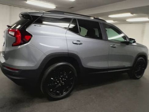 Certified 2024 GMC Terrain SLE w/ Driver Convenience Package AWD/4WD image 8