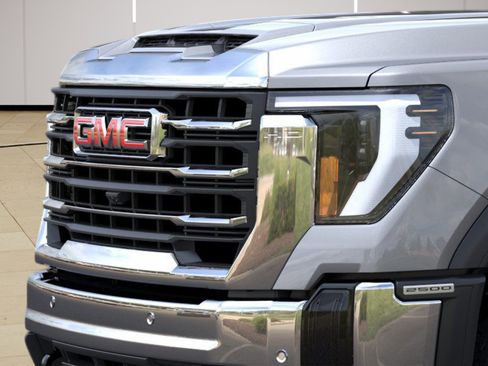 New 2025 GMC Sierra 2500 SLE w/ SLE Value Package; image 13