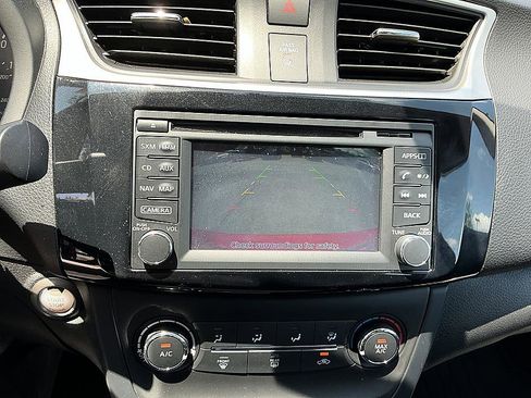 Used 2017 Nissan Sentra SV w/ Driver's Assist Package FWD image 18