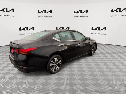 Used 2021 Nissan Altima 2.5 SV FWD image 9