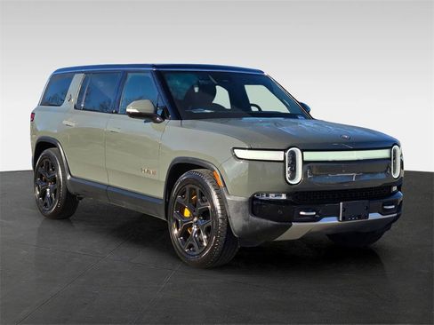 Used 2022 Rivian R1S Launch Edition image 8
