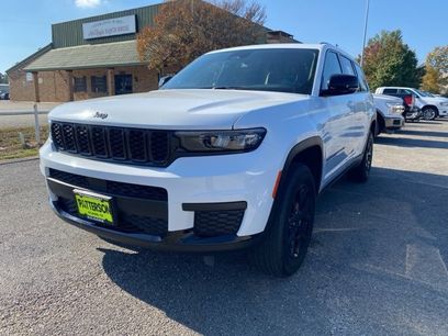 Used 2024 Jeep Grand Cherokee L Laredo