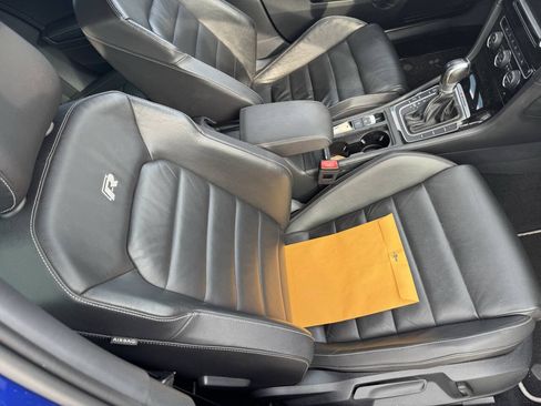 Used 2016 Volkswagen Golf R 4-Door AWD/4WD image 10